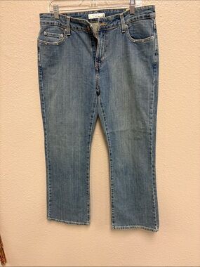 Levi's light blue back-pocket straight jeans